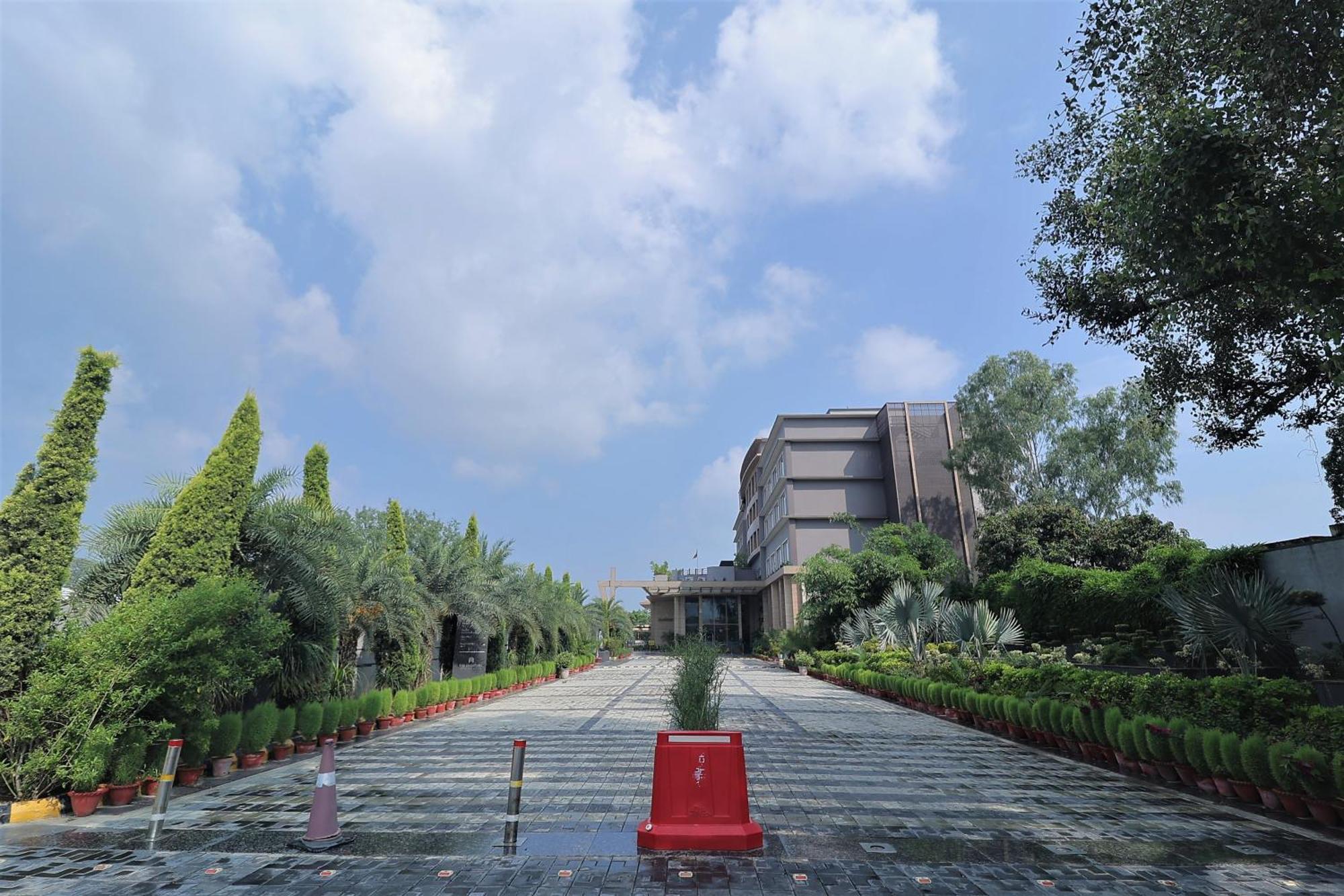 The Grand Arc Hotel & Convention Centre Shahjahanpur Exteriér fotografie